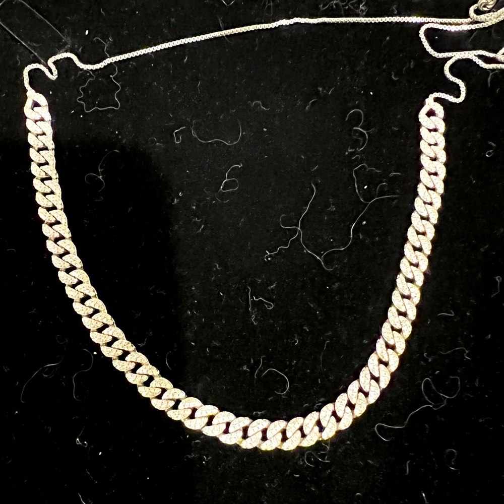 Cuban choker